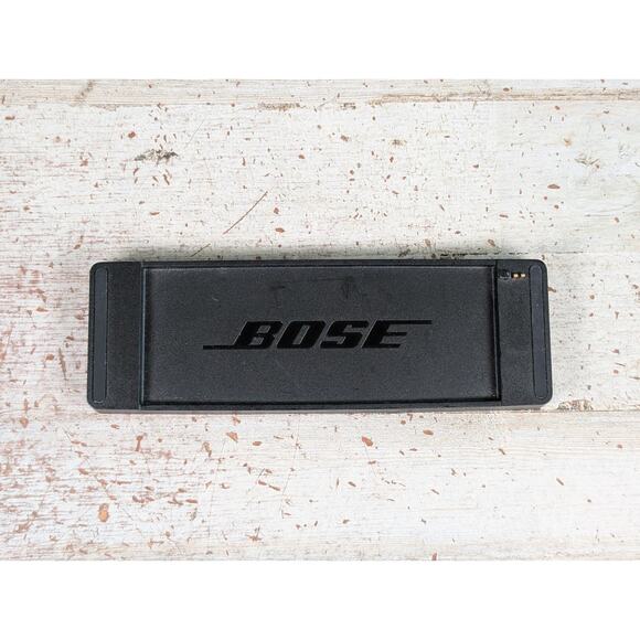 Bose SoundLink Mini Charging Cradle ONLY - NO AC ADAPTER - OEM Original - Picture 1 of 3